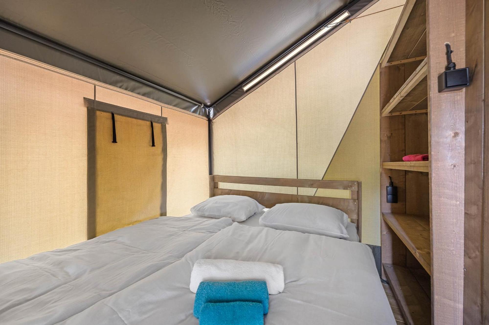 Easyatent Safari Tent Lanterna Červar-Porat Quarto foto
