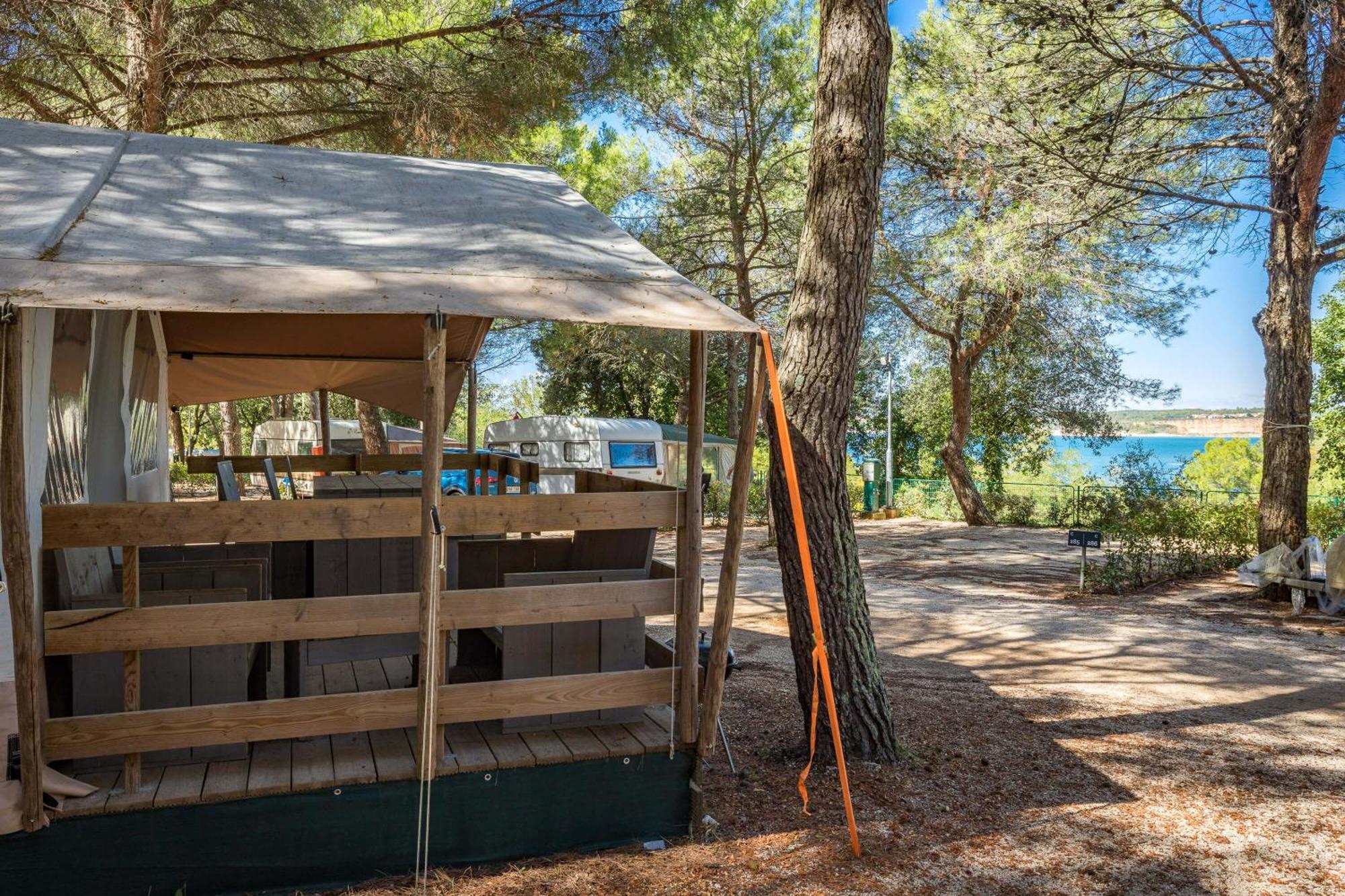 Easyatent Safari Tent Lanterna Červar-Porat Quarto foto