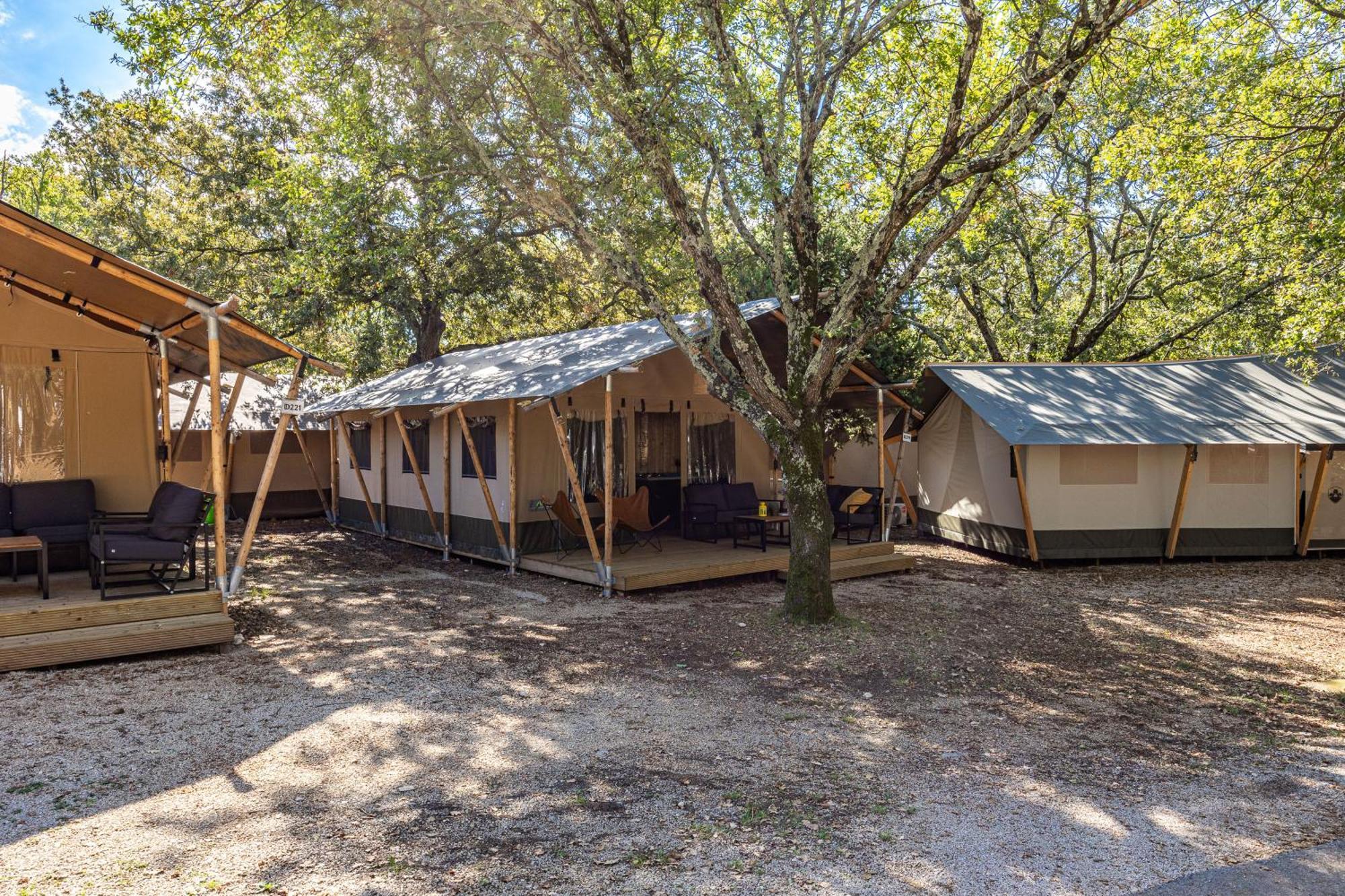 Easyatent Safari Tent Lanterna Červar-Porat Quarto foto