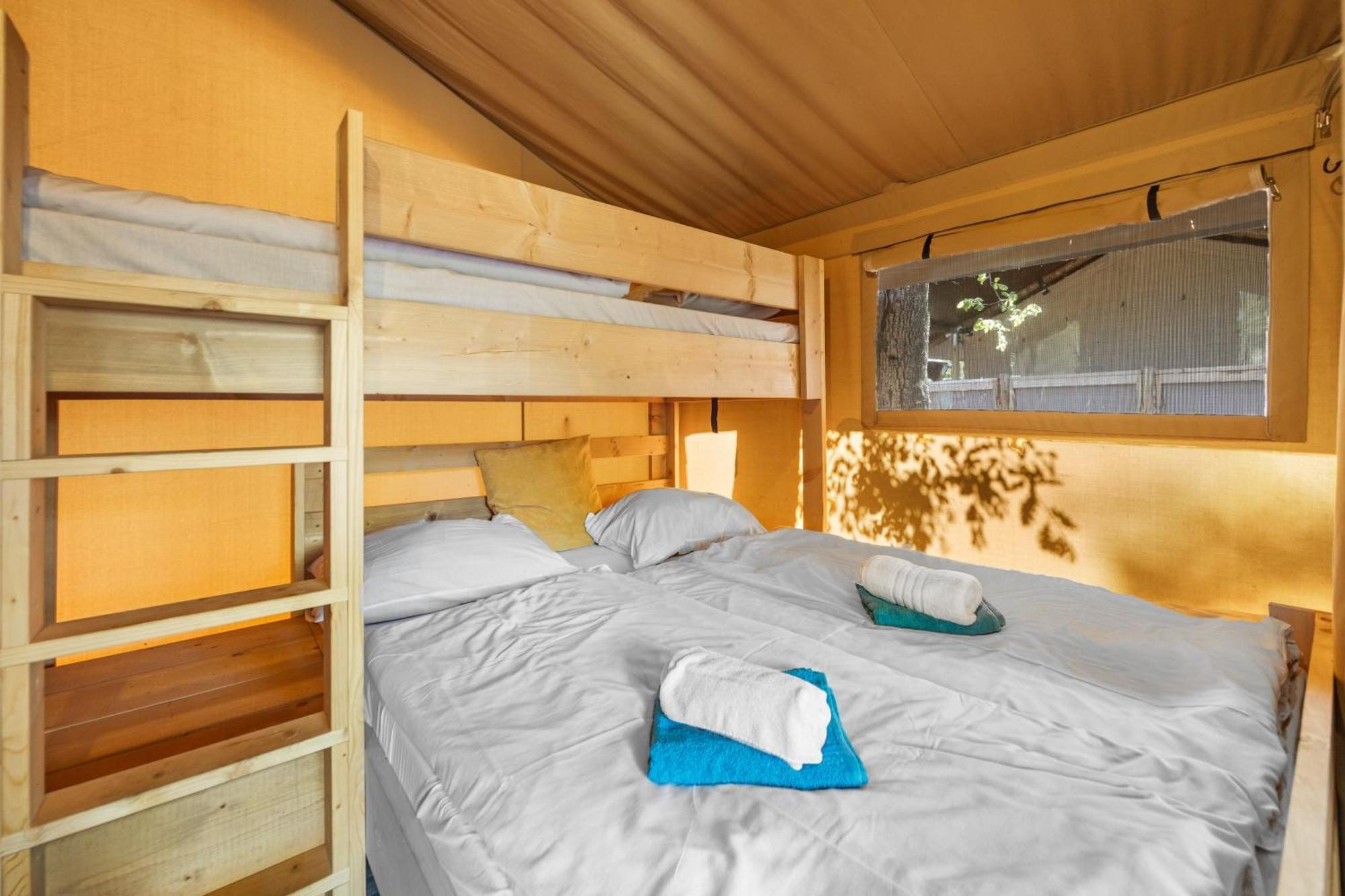 Easyatent Safari Tent Lanterna Červar-Porat Quarto foto