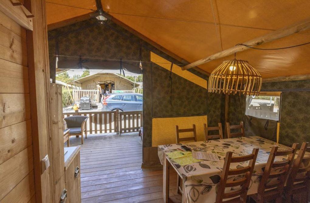 Easyatent Safari Tent Lanterna Červar-Porat Quarto foto