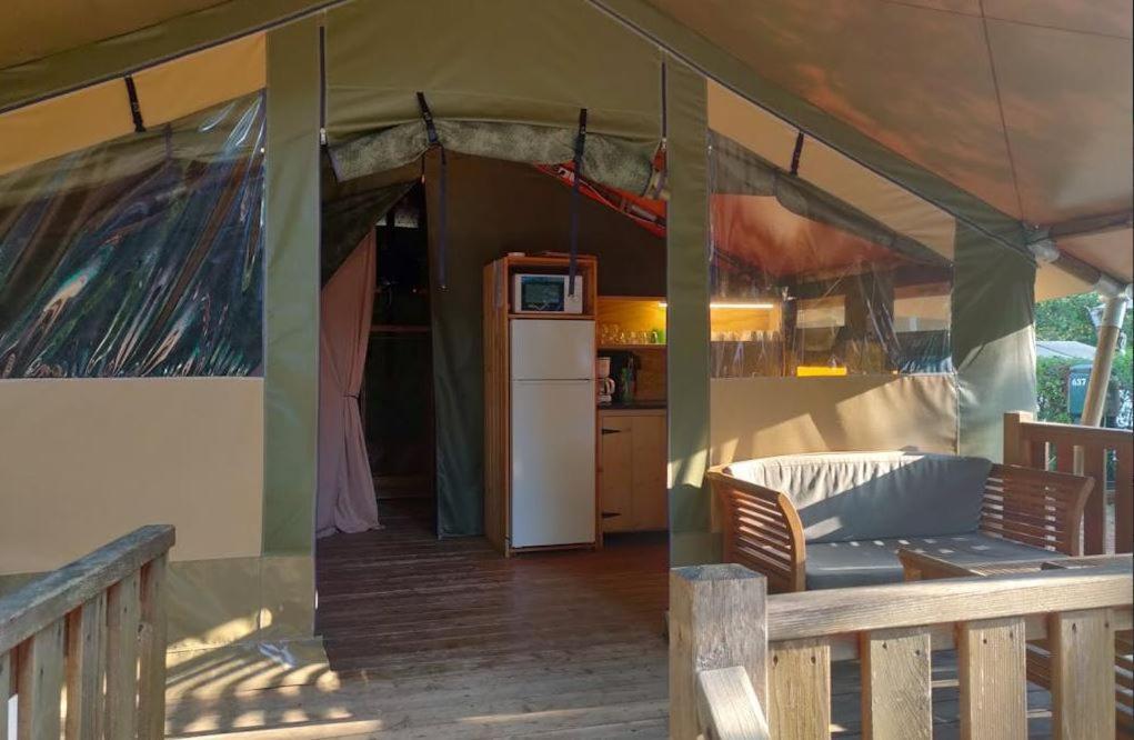 Easyatent Safari Tent Lanterna Červar-Porat Quarto foto